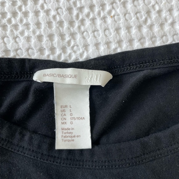 H&M - T shirt, black - Picture 2 of 3